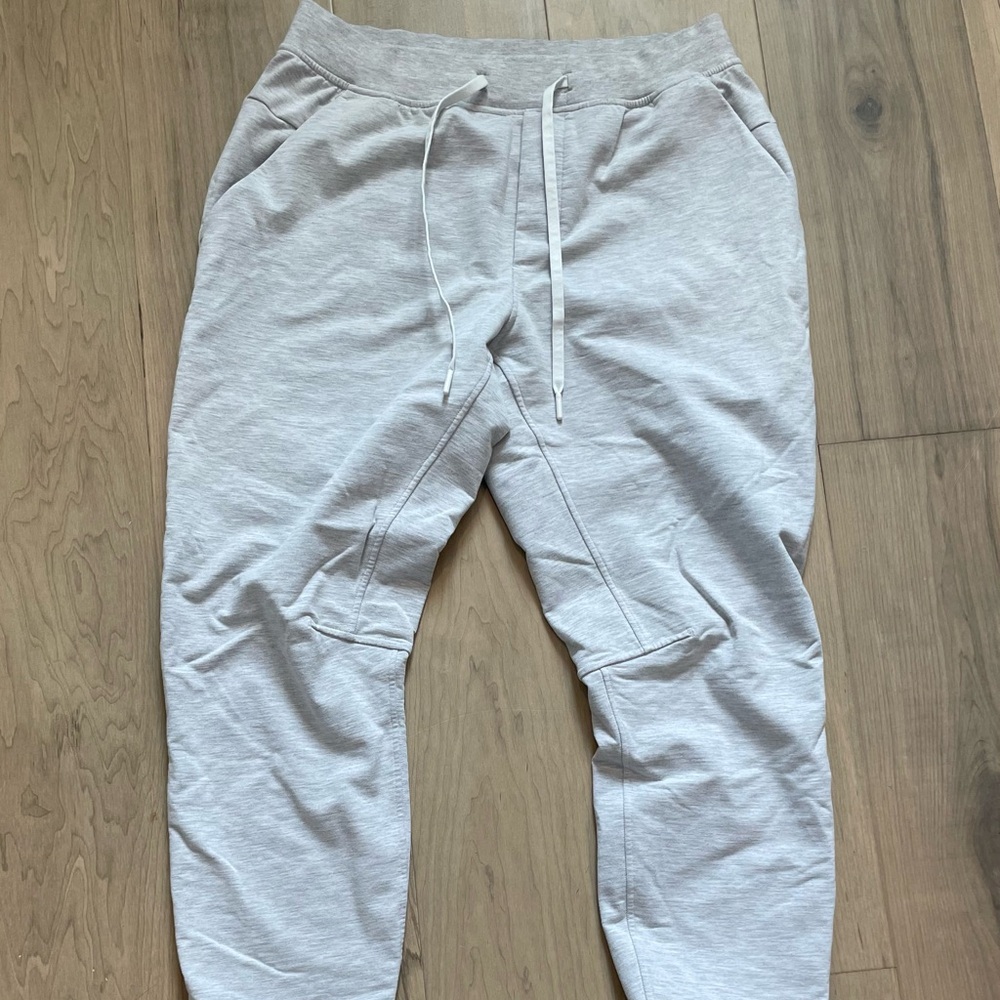Men’s Lululemon Gray Jogger Pants, L